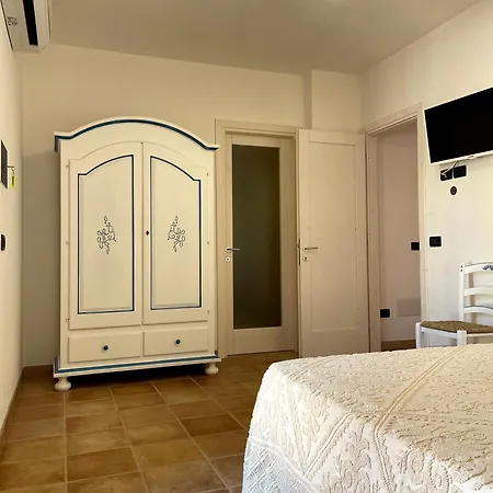 Guest house Affittacamere Mariposa Posada (Sardinia)